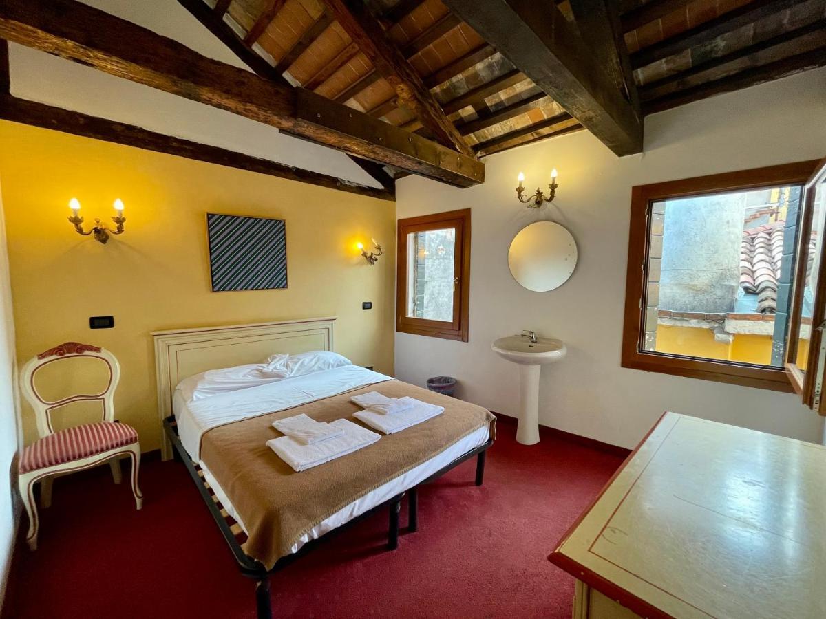 Ai Boteri Hostel Venice Ngoại thất bức ảnh