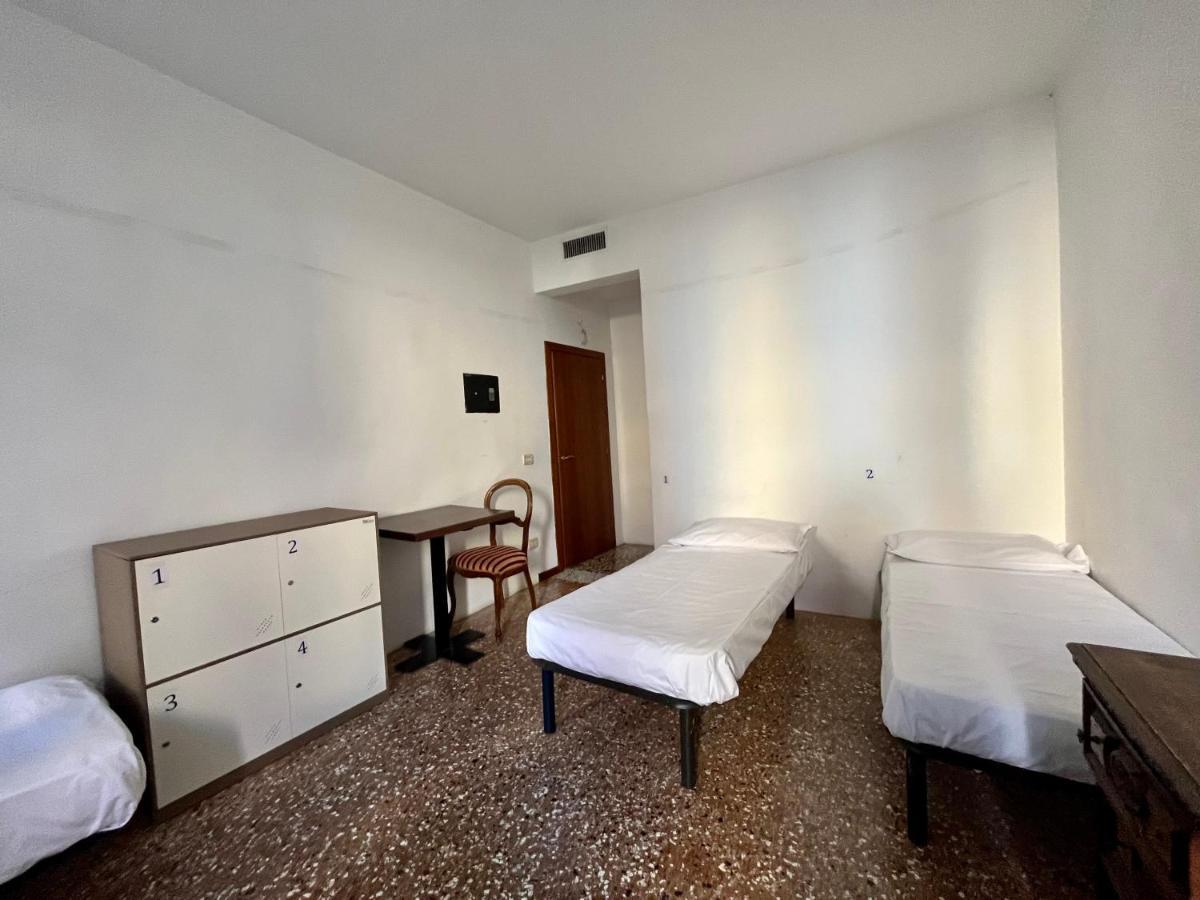 Ai Boteri Hostel Venice Ngoại thất bức ảnh