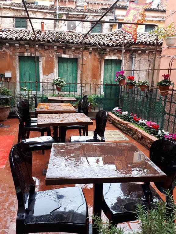Ai Boteri Hostel Venice Ngoại thất bức ảnh